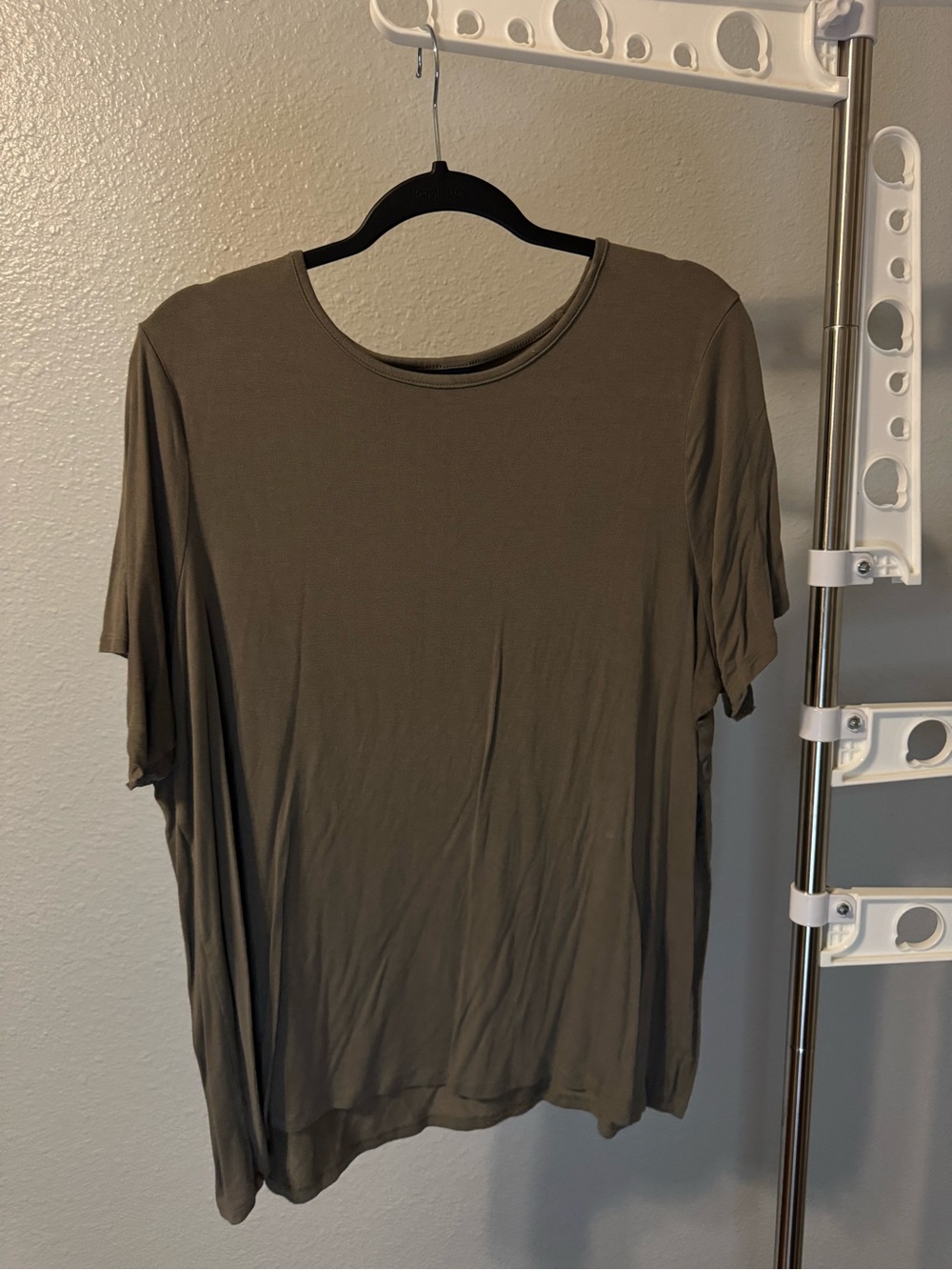 Crew Neck T-Shirt in Grey/Green - Old Navy